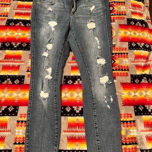 Torrid Bombshell Skinny distressed cropped jeans size 10xs